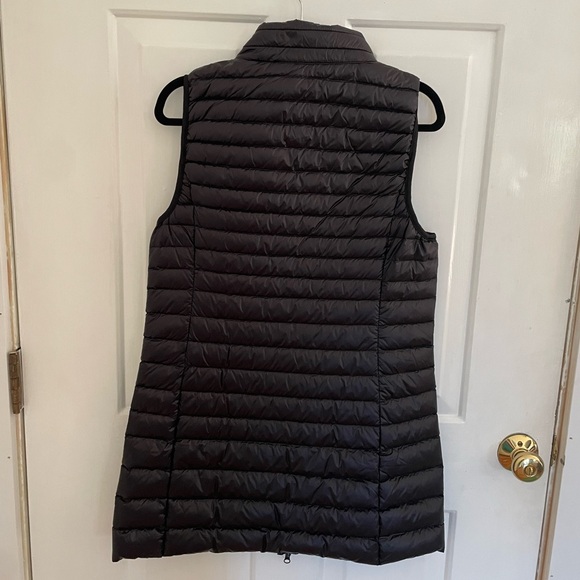 Long Light poly-fill down vest size medium - Picture 4 of 5